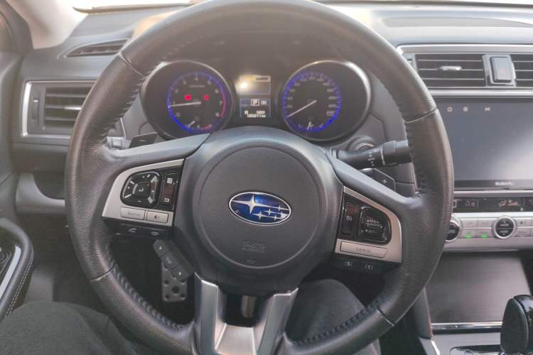 Used Subaru Legacy 2016 2.5i All-Wheel-Drive Glory Edition Steering Wheel