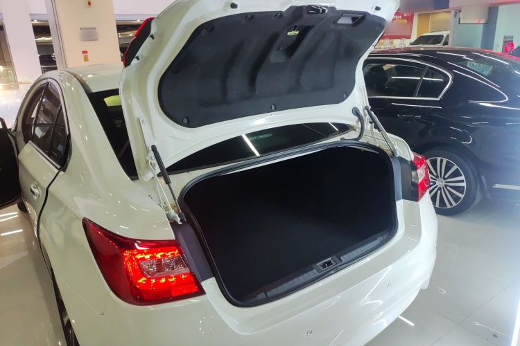 Used Subaru Legacy 2016 2.5i All-Wheel-Drive Glory Edition Trunk