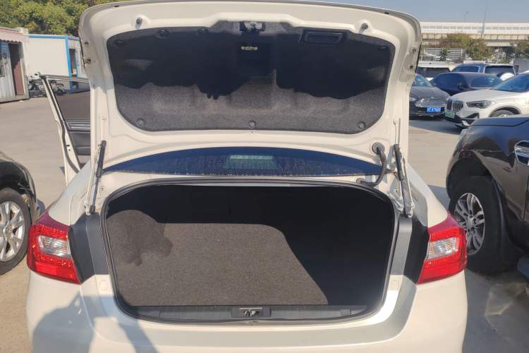 Used Subaru Legacy 2016 2.5i All-Wheel-Drive Glory Edition Trunk