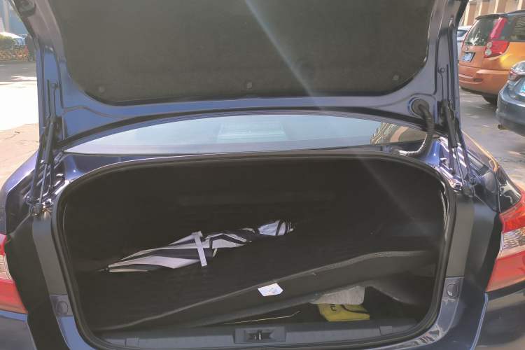 Used Subaru Legacy 2016 2.5i All-Wheel-Drive Glory Edition Trunk