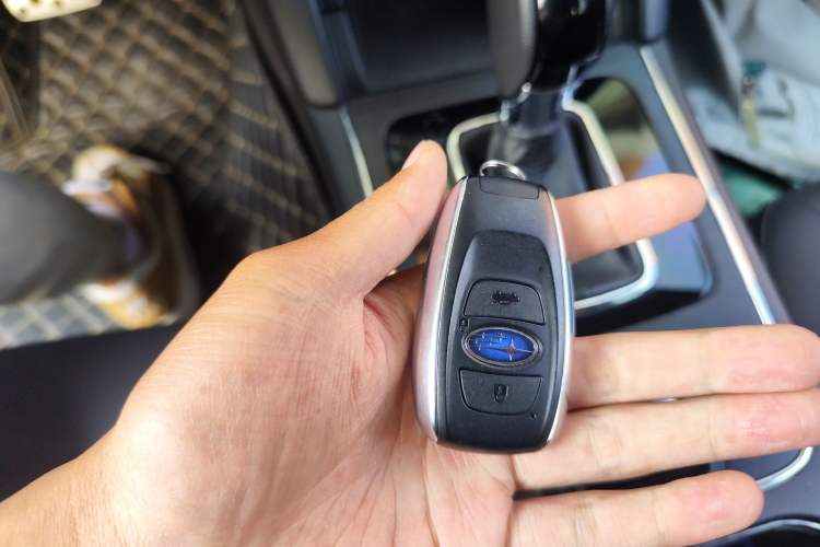 Used Subaru Legacy 2016 2.5i All-Wheel-Drive Glory Edition Vehicle Key
