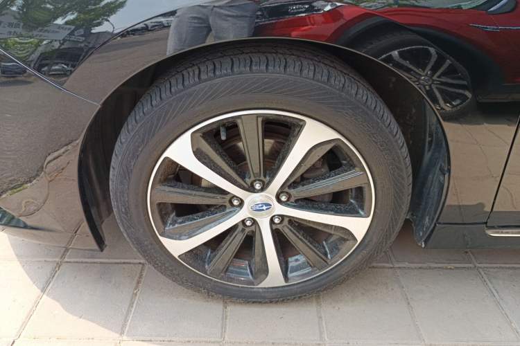 Used Subaru Legacy 2017 2.5i All-Wheel-Drive Glory Edition Left Front Wheel Hub