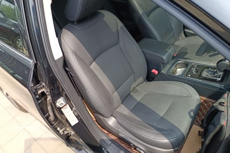 Used Subaru Legacy 2017 2.5i All-Wheel-Drive Glory Edition Right Front Seat