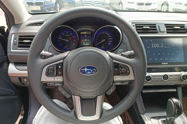 Used Subaru Legacy 2017 2.5i All-Wheel-Drive Glory Edition Steering Wheel