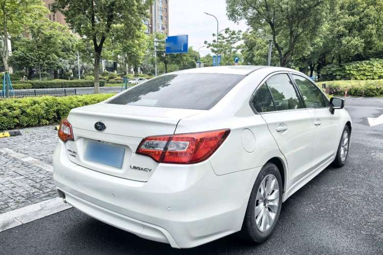 Used Subaru Legacy 2017 2.5i All-Wheel-Drive Fashion Edition Exterior 6
