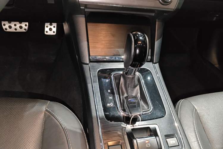Used Subaru Legacy 2017 2.5i All-Wheel-Drive Prestige Edition EyeSight Gear Lever