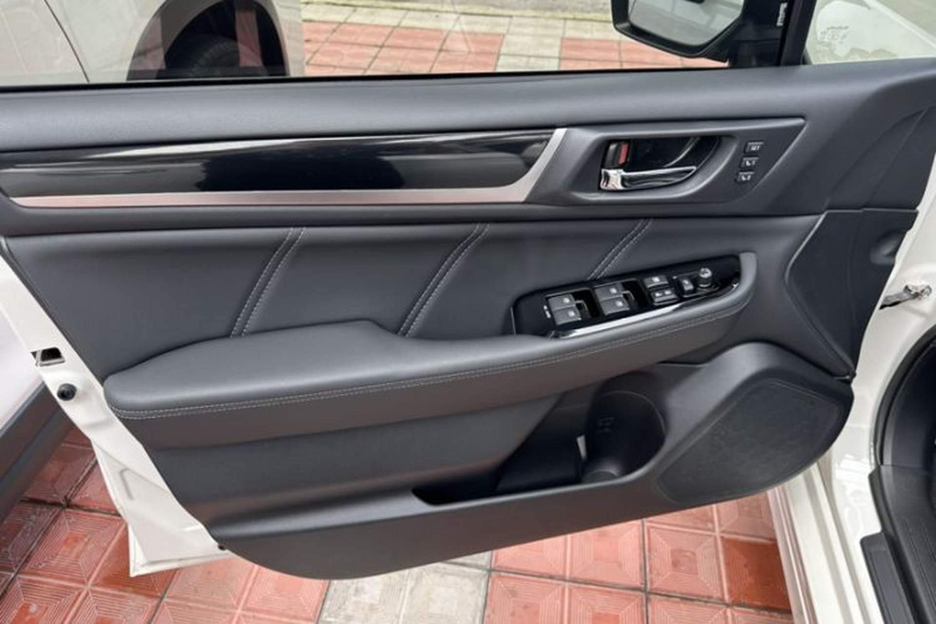 Used Subaru Legacy 2017 2.5i All-Wheel-Drive Prestige Edition EyeSight Interior 10