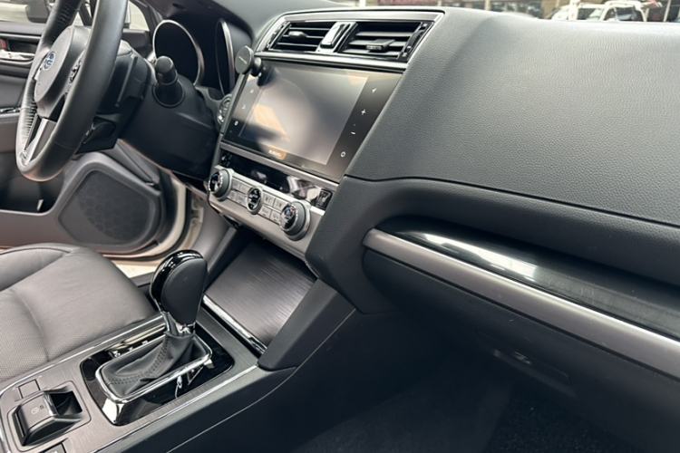 Used Subaru Legacy 2017 2.5i All-Wheel-Drive Prestige Edition EyeSight Interior 14
