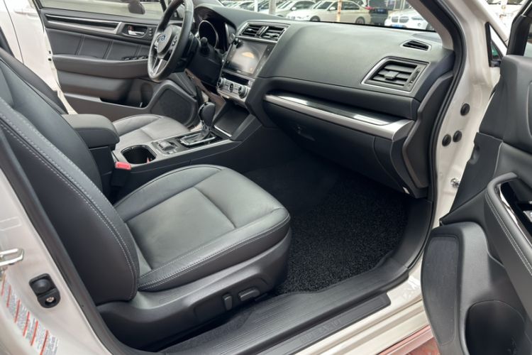 Used Subaru Legacy 2017 2.5i All-Wheel-Drive Prestige Edition EyeSight Interior 6