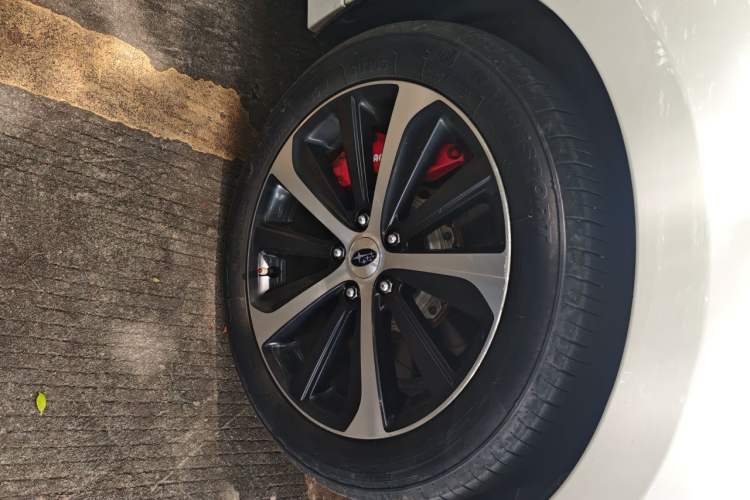 Used Subaru Legacy 2017 2.5i All-Wheel-Drive Prestige Edition EyeSight Right Front Wheel Hub