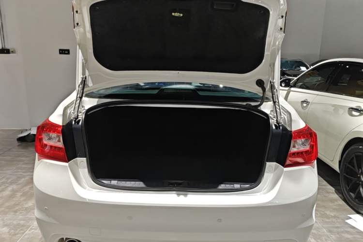 Used Subaru Legacy 2017 2.5i All-Wheel-Drive Prestige Edition EyeSight Trunk