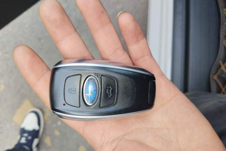 Used Subaru Legacy 2017 2.5i All-Wheel-Drive Prestige Edition EyeSight Vehicle Key