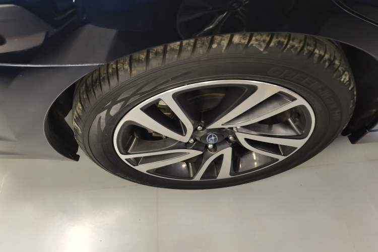 Used Subaru Legacy 2018 2.5i All-Wheel-Drive Prestige Edition EyeSight Right Rear Wheel Hub
