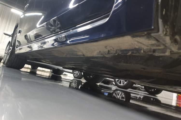 Used Subaru Legacy 2018 2.5i All-Wheel-Drive Prestige Edition EyeSight Right Side Sill