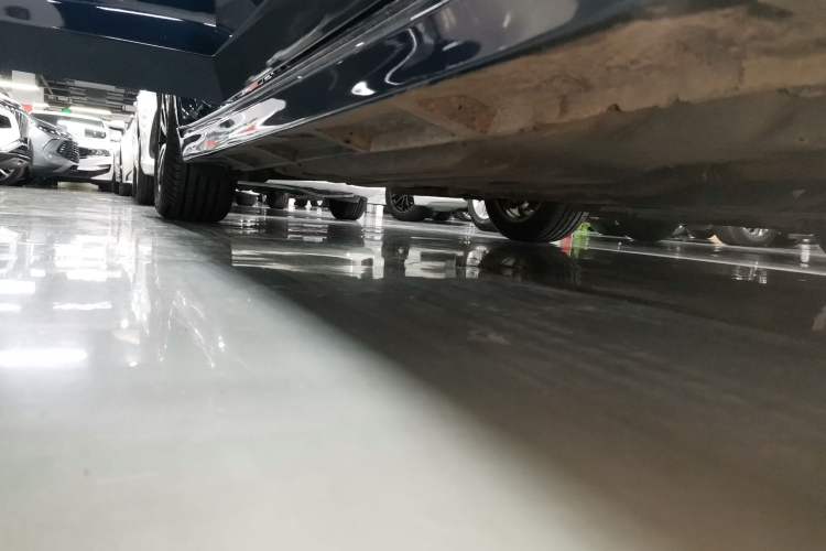 Used Subaru Legacy 2018 2.5i All-Wheel-Drive Prestige Edition EyeSight Right Side Sill
