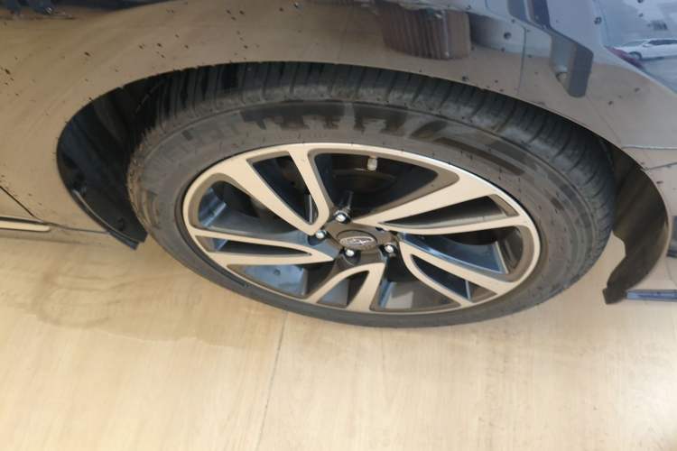Used Subaru Legacy 2019 2.5i All-Wheel-Drive Glory Edition Right Front Wheel Hub