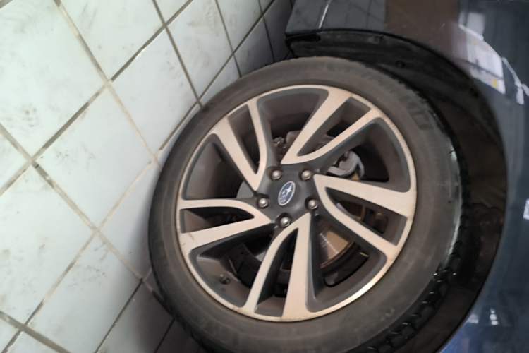 Used Subaru Legacy 2019 2.5i All-Wheel-Drive Prestige Edition with EyeSight Right Front Wheel Hub
