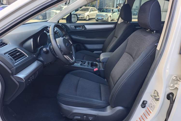 Used Subaru Legacy 2019 2.5i All-Wheel Drive Fashion Edition Left Front Seat