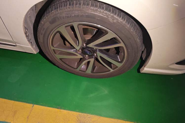 Used Subaru Legacy 2019 2.5i All-Wheel-Drive Prestige Edition with EyeSight Right Front Wheel Hub