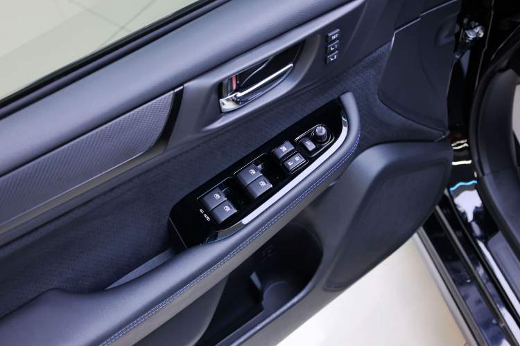 Used Subaru Legacy 2020 Restyled 2.5i Glory Limited Edition EyeSight Interior 2
