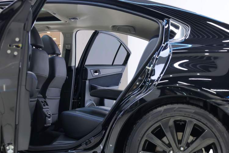 Used Subaru Legacy 2020 Restyled 2.5i Glory Limited Edition EyeSight Interior 8