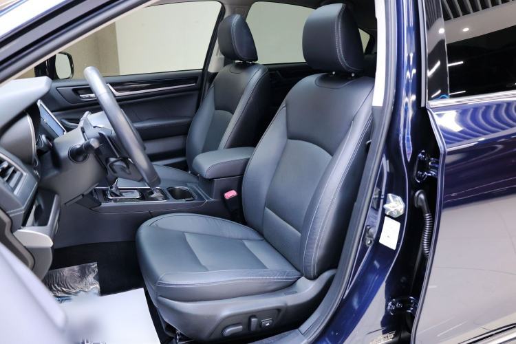Used Subaru Legacy 2020 Revised Version 2.5i All-Wheel-Drive Glory Edition with EyeSight Interior 11