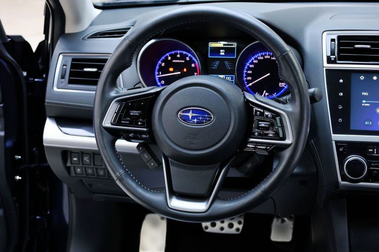 Used Subaru Legacy 2020 Revised Version 2.5i All-Wheel-Drive Glory Edition with EyeSight Interior 9