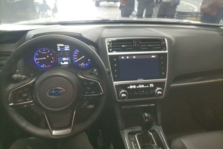 Used Subaru Legacy 2020 2.5i All-Wheel-Drive Prestige Edition EyeSight Center Console