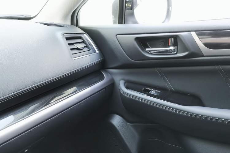 Used Subaru Legacy 2020 Revised Version 2.5i All-Wheel-Drive Glory Edition with EyeSight Interior 8