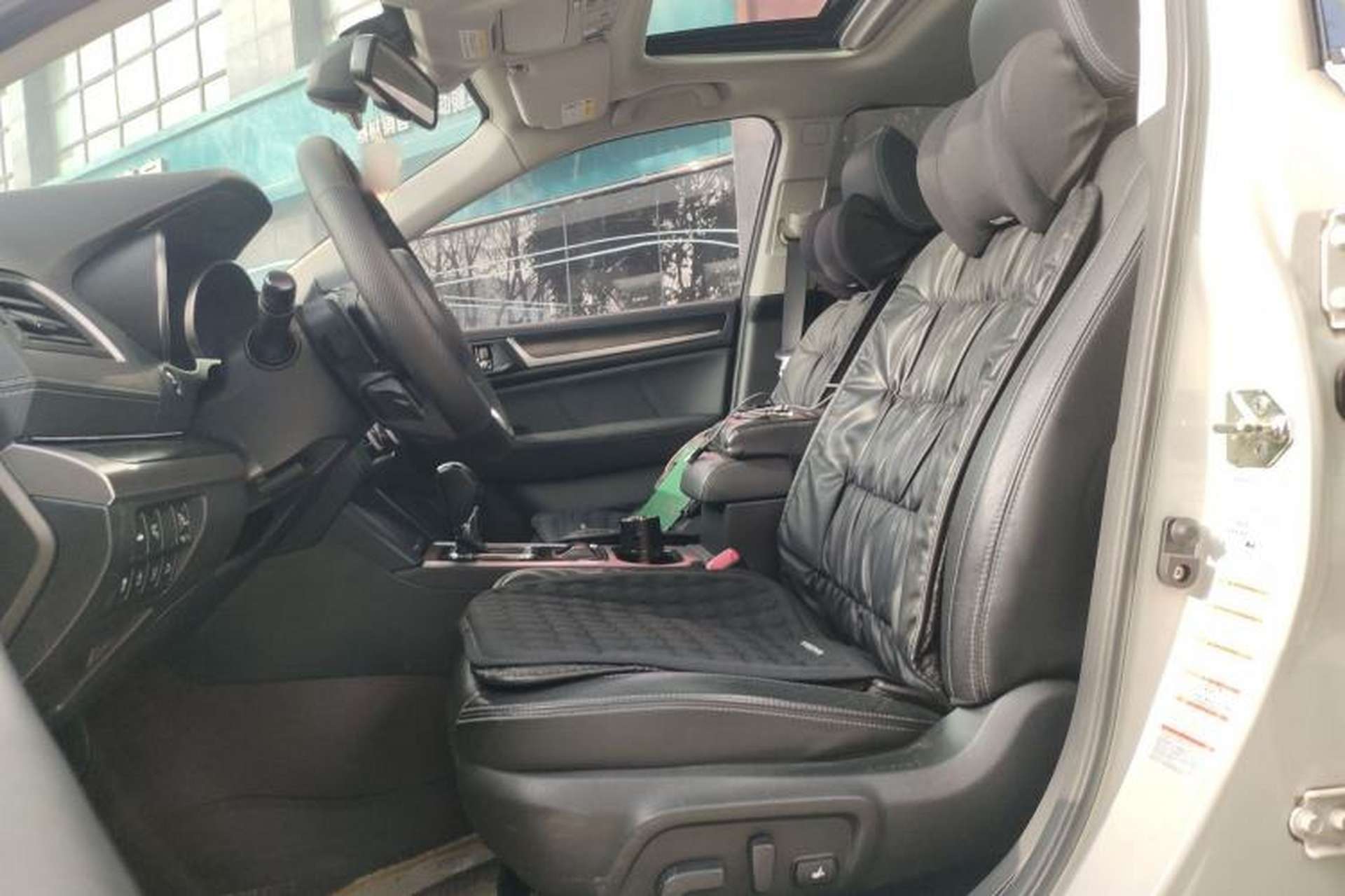 Used Subaru Legacy 2020 Revised Version 2.5i All-Wheel-Drive Glory Edition with EyeSight Left Front Seat