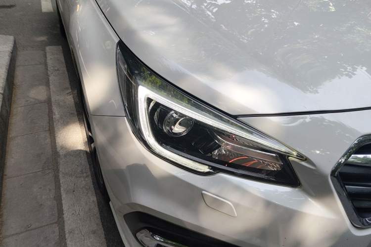 Used Subaru Legacy 2020 Revised Version 2.5i All-Wheel-Drive Glory Edition with EyeSight Right Front Headlight