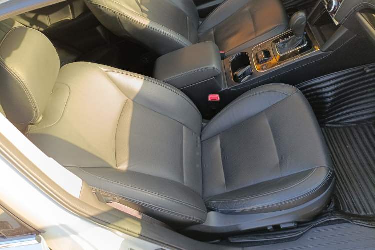 Used Subaru Legacy 2020 Revised Version 2.5i All-Wheel-Drive Glory Edition with EyeSight Right Front Seat