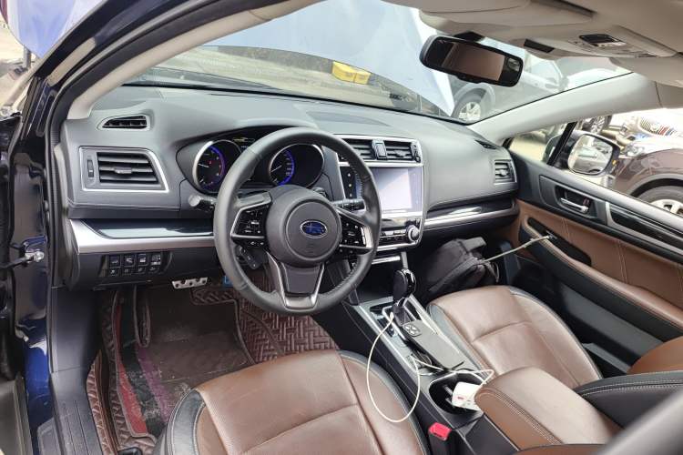 Used Subaru Outback 2019 2.5i Sport Navigation Edition with EyeSight Center Console