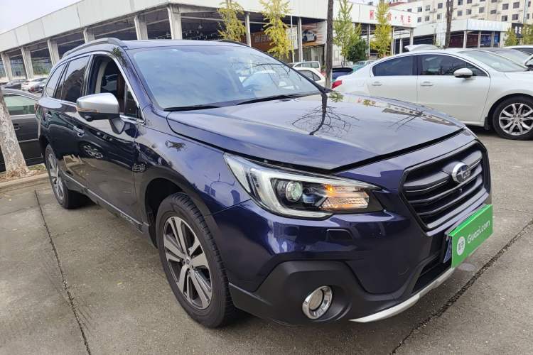 Used Subaru Outback 2019 2.5i Sport Navigation Edition with EyeSight Front Right 45 Deg