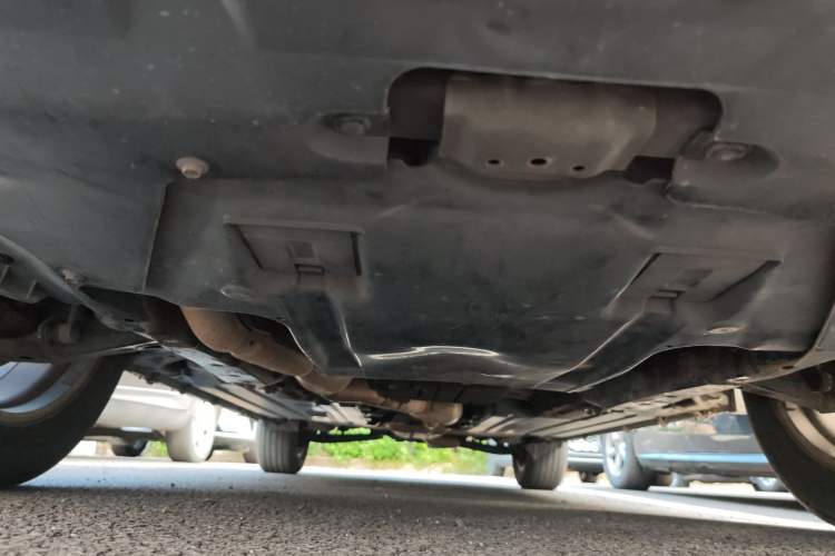 Used Subaru Outback 2010 2.5i Luxury Edition Chassis Front