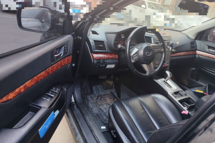 Used Subaru Outback 2010 2.5i Luxury Edition Driver Seat