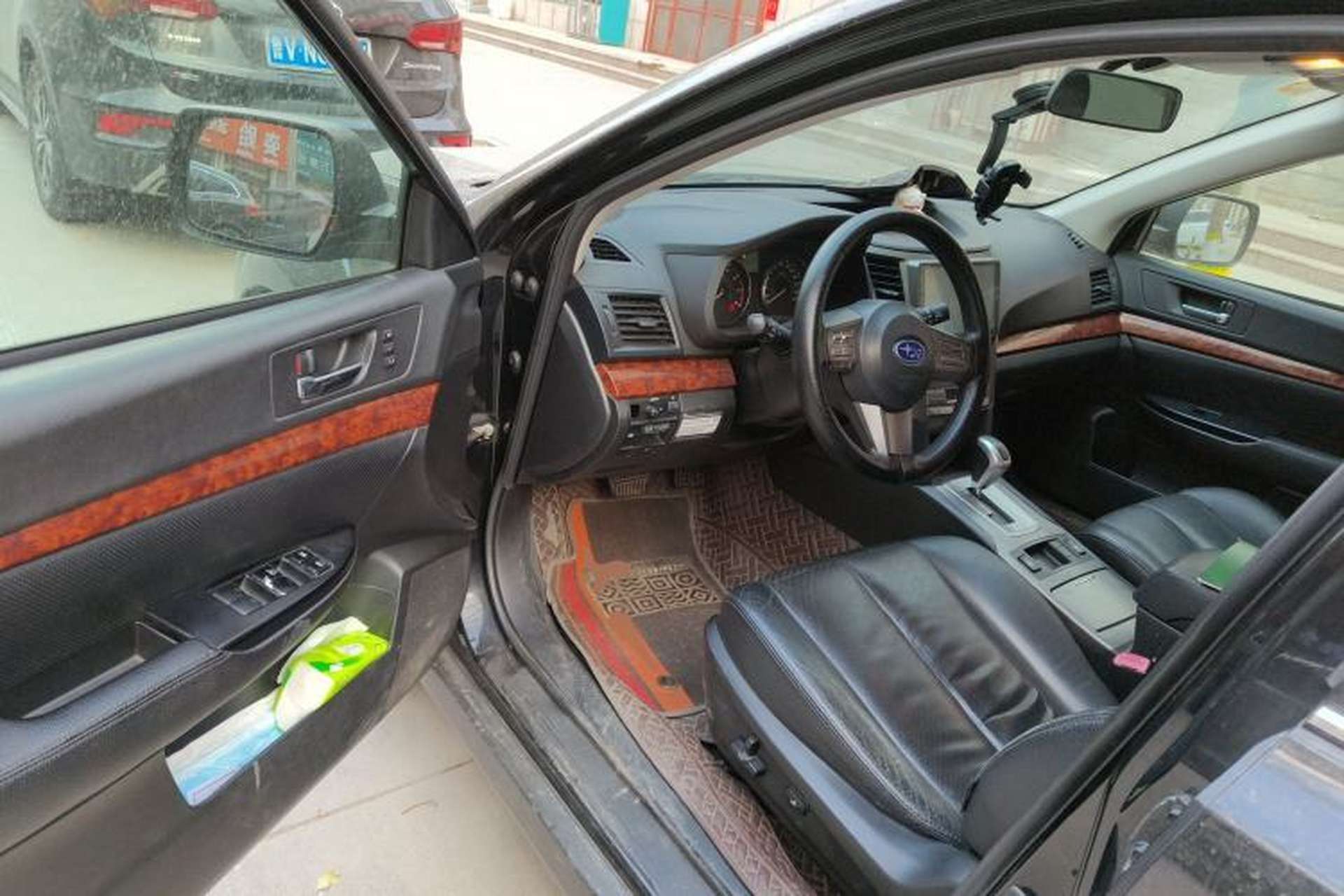 Used Subaru Outback 2010 2.5i Luxury Edition Driver Seat