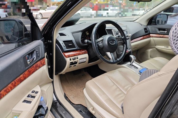 Used Subaru Outback 2010 2.5i Luxury Edition Driver Seat