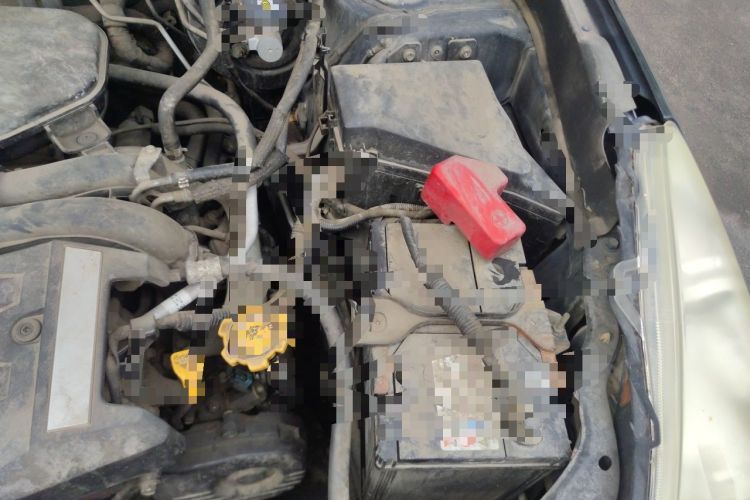 Used Subaru Outback 2010 2.5i Luxury Edition Engine Bay Left