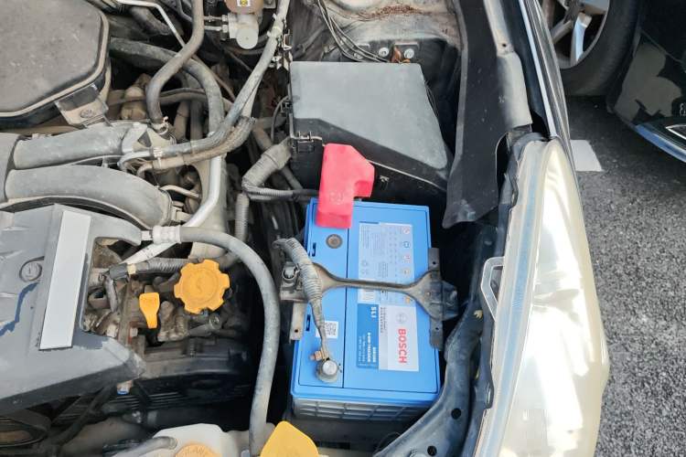 Used Subaru Outback 2010 2.5i Luxury Edition Engine Bay Left