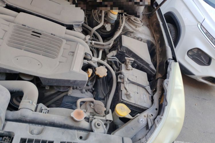Used Subaru Outback 2010 2.5i Luxury Edition Engine Bay Left