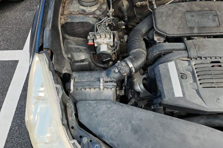 Used Subaru Outback 2010 2.5i Luxury Edition Engine Bay Right