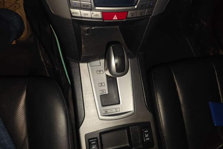 Used Subaru Outback 2010 2.5i Luxury Edition Gear Lever