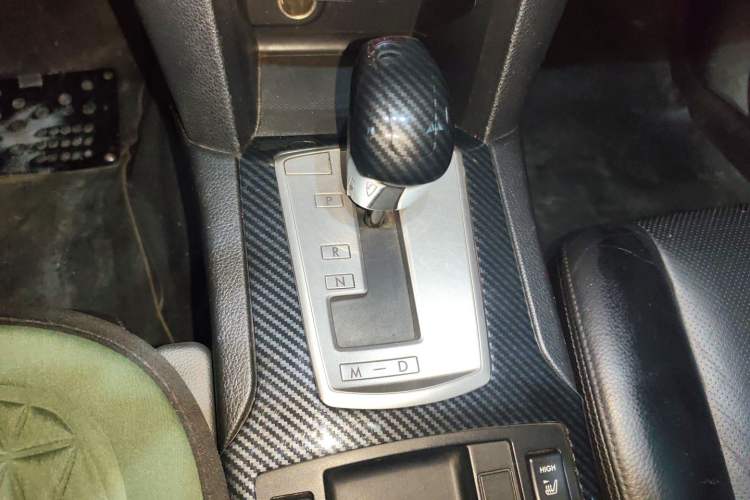 Used Subaru Outback 2010 2.5i Luxury Edition Gear Lever