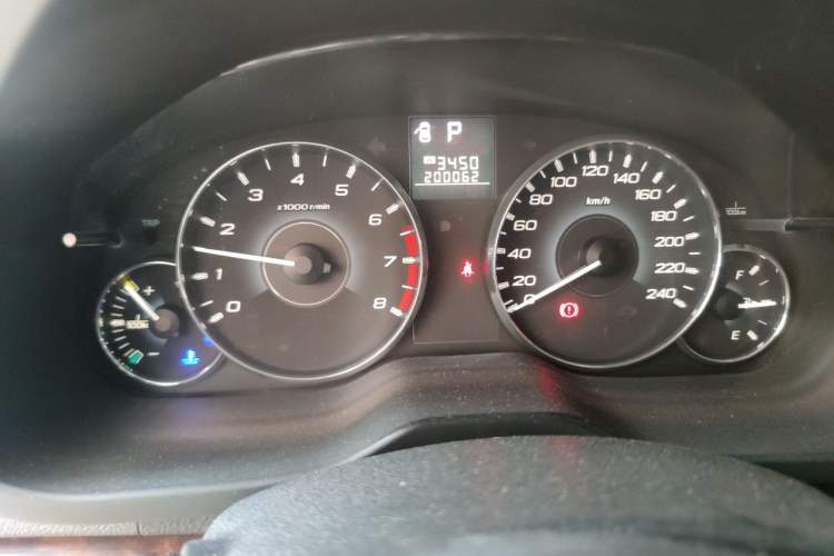 Used Subaru Outback 2010 2.5i Luxury Edition Instrument Cluster