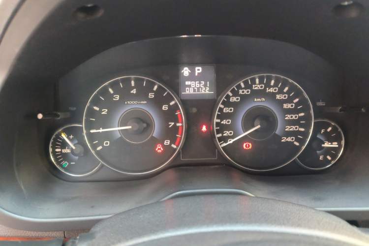 Used Subaru Outback 2010 2.5i Luxury Edition Instrument Cluster