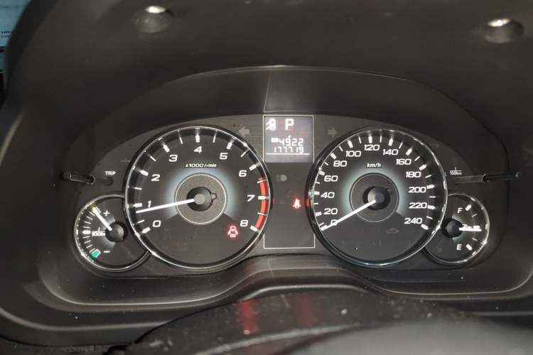 Used Subaru Outback 2010 2.5i Luxury Edition Instrument Cluster