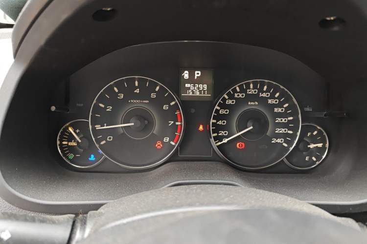 Used Subaru Outback 2010 2.5i Luxury Edition Instrument Cluster