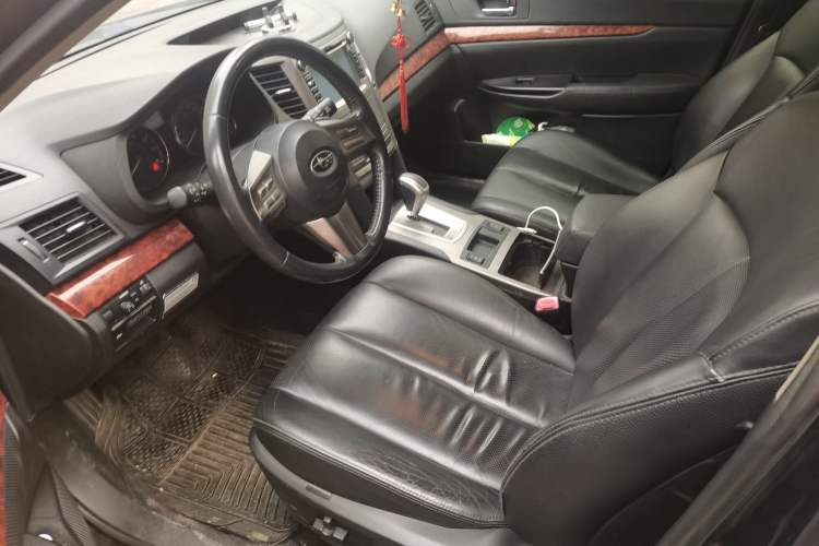 Used Subaru Outback 2010 2.5i Luxury Edition Left Front Seat