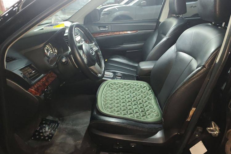 Used Subaru Outback 2010 2.5i Luxury Edition Left Front Seat